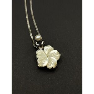 Sterling Silver Mother‎ of Pearl Flower Necklace 24in